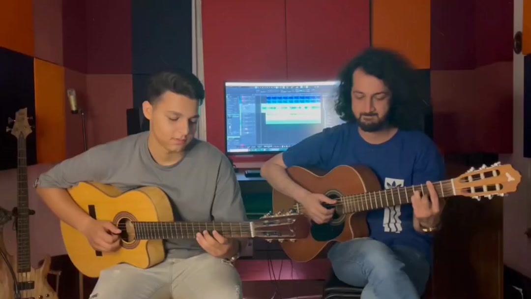 یاسین و علی تورانی مدرس گیتار